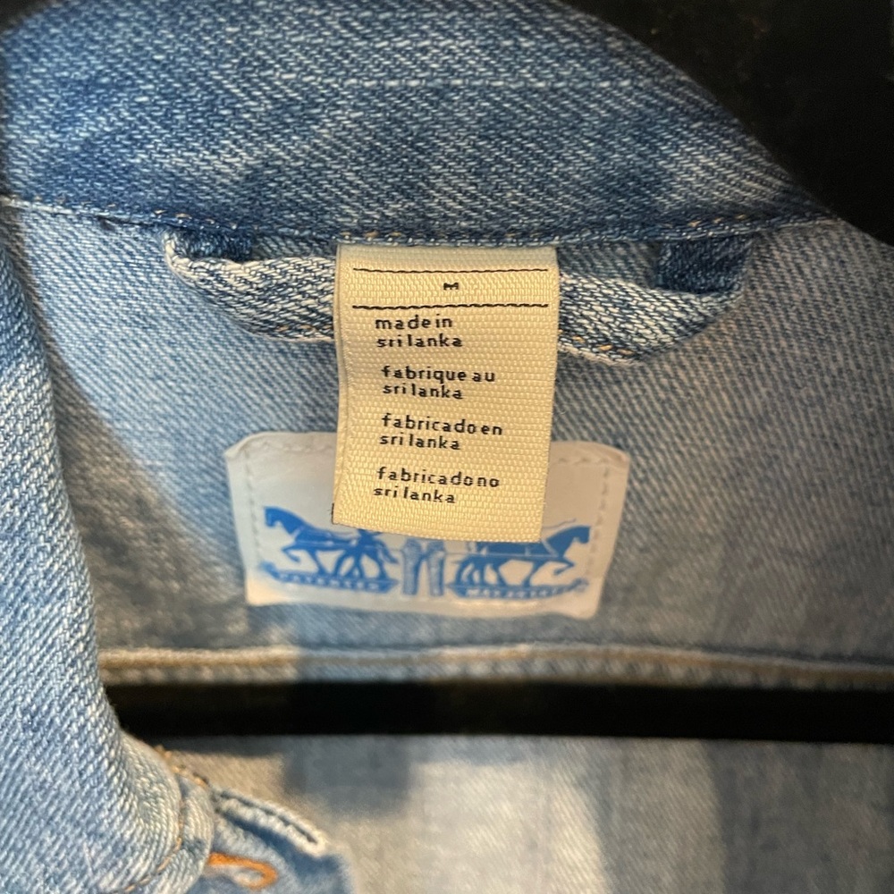 Levi’s Jean Jacket - Picture 3 of 5